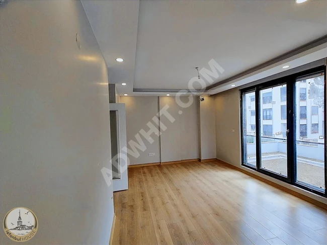 For sale: Duplex 4+2 in a new building with a covered parking space in BAHÇELİEVLER