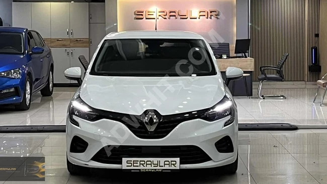 2022 Renault Clio 1.0 TCE Joy model, in excellent condition without accidents, mileage 46,000 km, equipped with all modern features