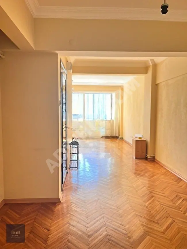 A spacious and bright 2+1 apartment close to the metro and public transportation on Şişli Kurtuluş Street