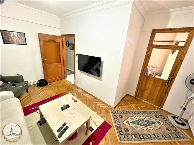 Apartment for sale 2+1, clean, next to metro and metrobüs YAYLA in BAHÇELİEVLER