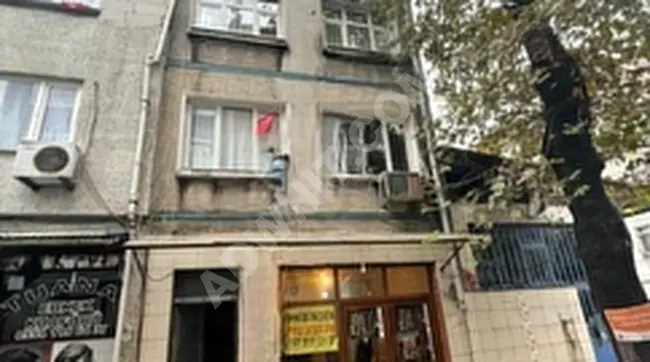 Beyoğlu’nda 5 katlı bina