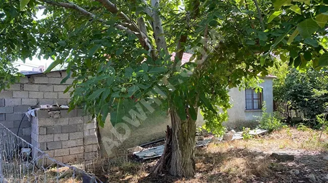 Detached house and land for sale directly on the main road in ESENPINAR KÖYÜ