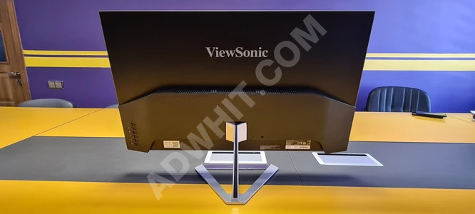 ViewSonic 32" 4K 75Hz 4ms Full HD IPS computer monitor.