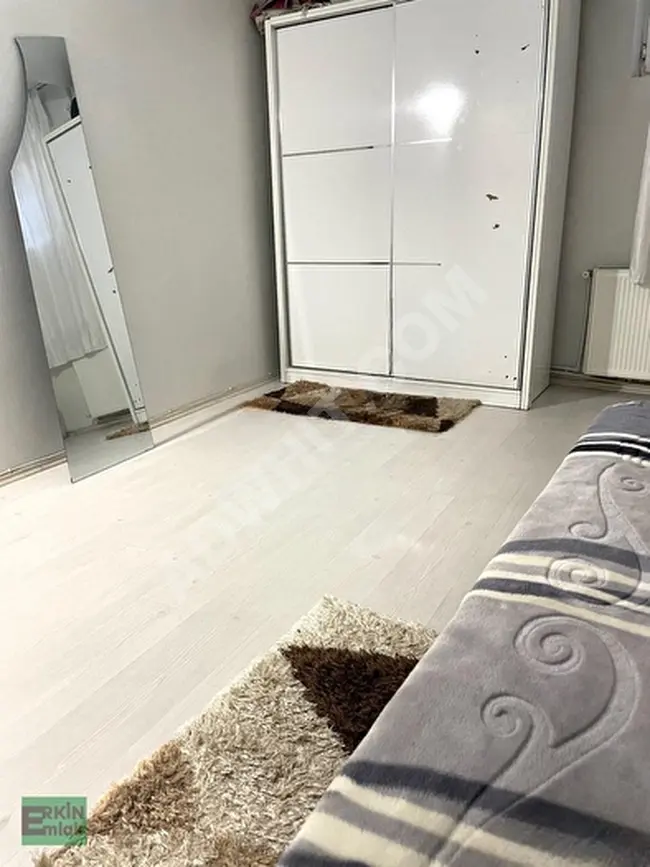 Room for rent (bayan ev arkadaşı arıyorum)