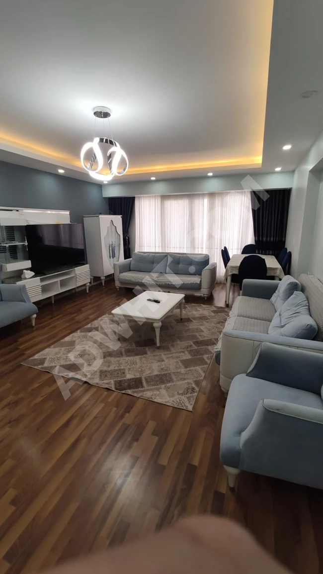 Üç odalı ve salonlu kiralık daire mevcuttur