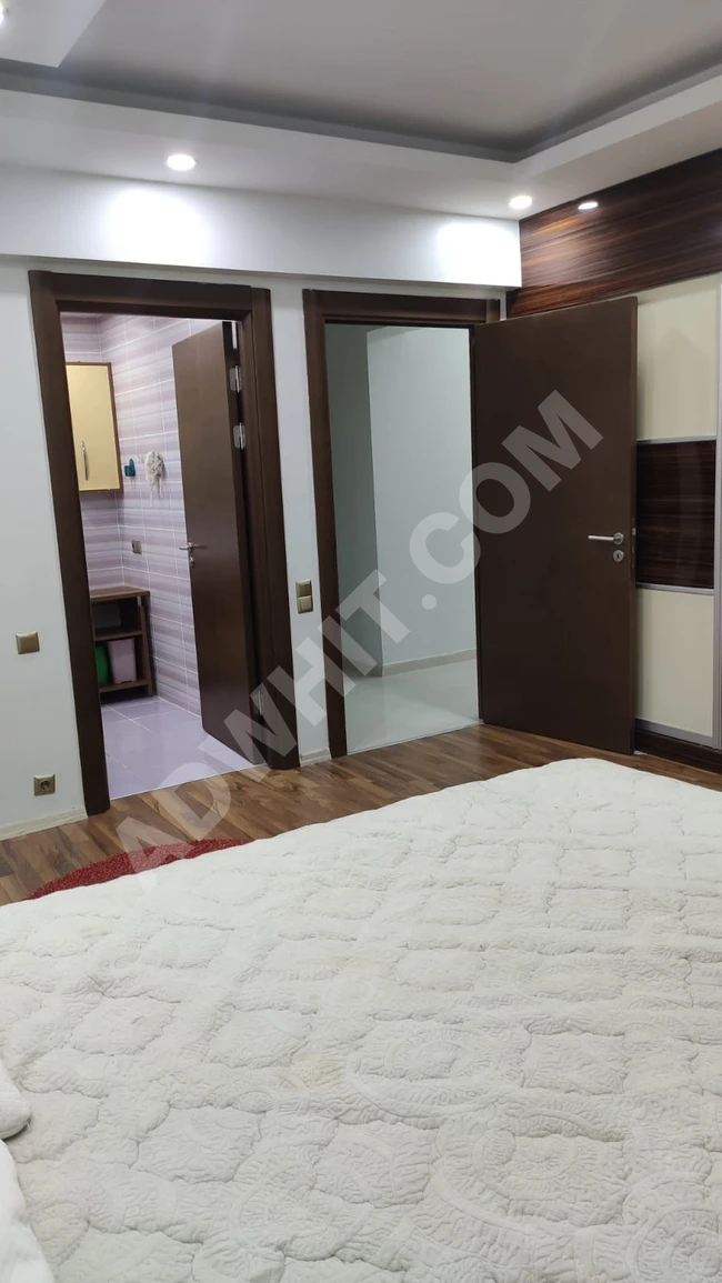 Üç odalı ve salonlu kiralık daire mevcuttur