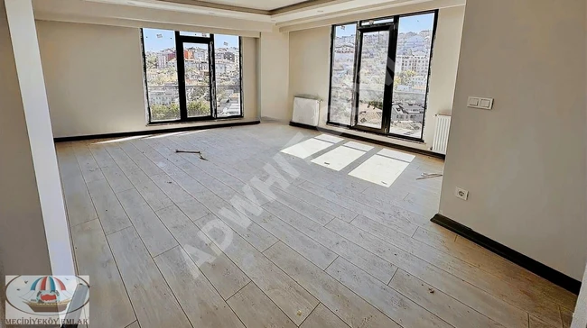 2+1 apartment with a view of HALİÇ and a closed parking lot