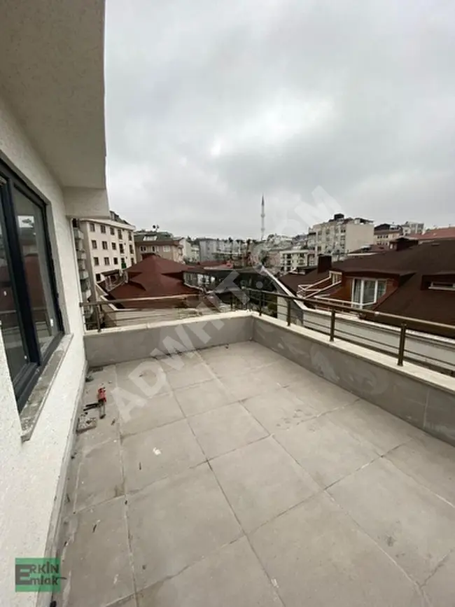 Şişli Feiköy de Yeni Binada Çit Teraslı Asansörlü 2+1 Dublex