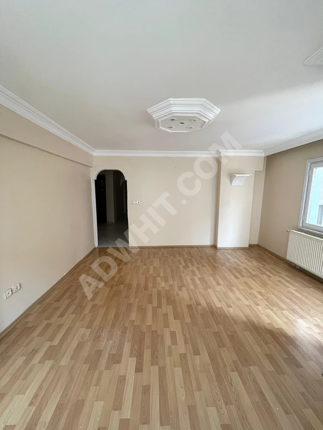 3+1 apartment for rent within walking distance from the Metrobus station, in a clean condition in GÜMÜŞPALA