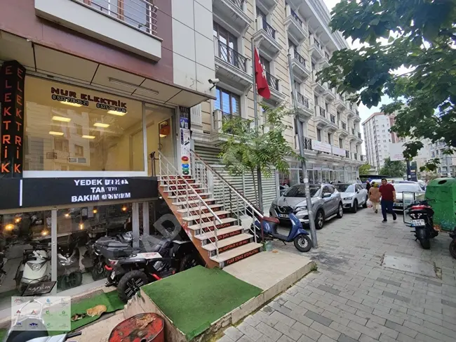 Store for rent on GALATADERESİ Street