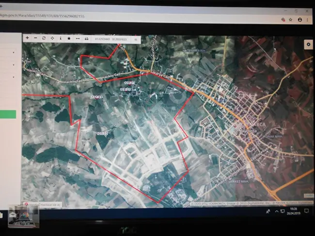 For sale: a plot of land designated for construction with an area of 1,807 square meters in the Kaynarca area, in Sakarya