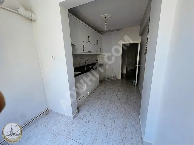 3+1 apartment on the middle floor with no expenses in BAHÇELİEVLER, ISTANBUL HOUSE