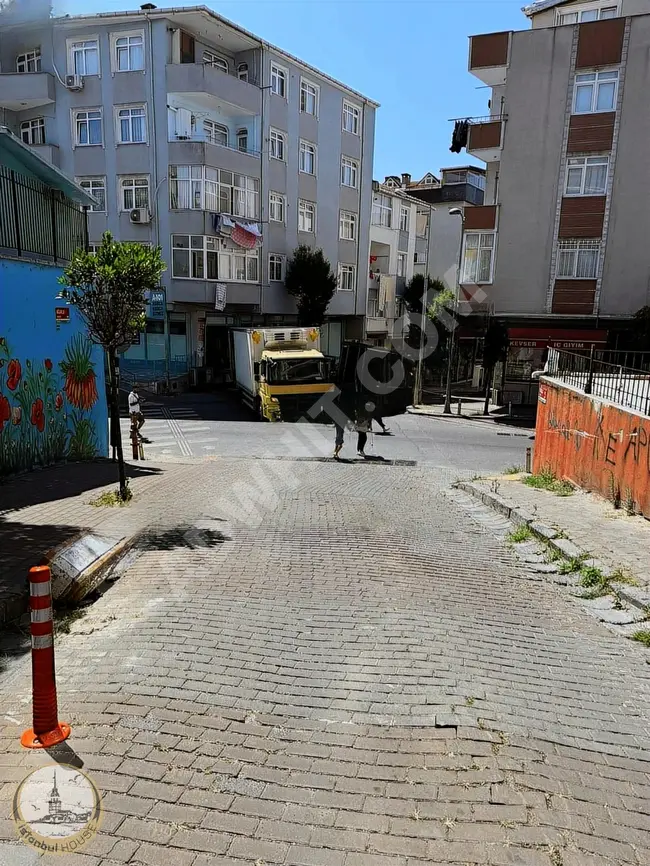 Opportunity for a rented commercial property in GÜNGÖREN YAVUZ SELİM Street