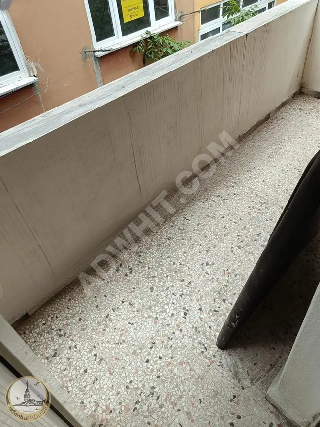 For rent: Practical 3+1 apartment between floors in BAHÇELİEVLER