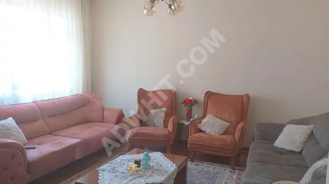 Large 2+1 apartment on the middle floor in Fatih Fındıkzade