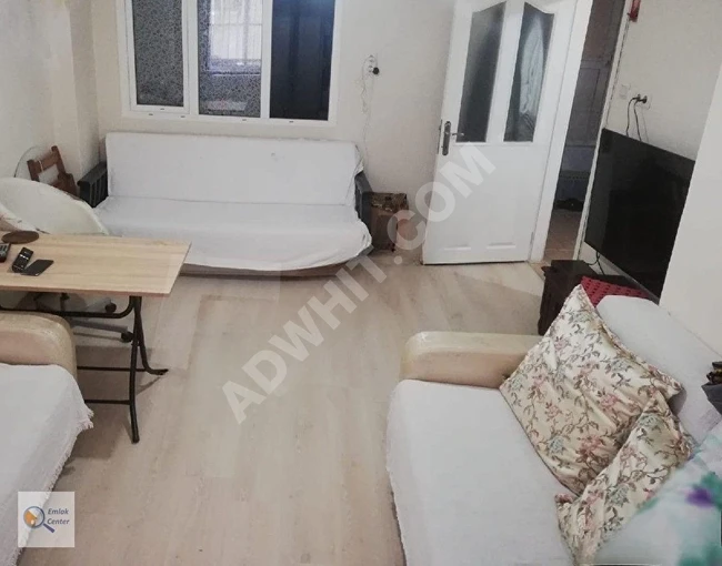 1+1 apartment for sale in the center of Fatih Çapa from Emlak Center