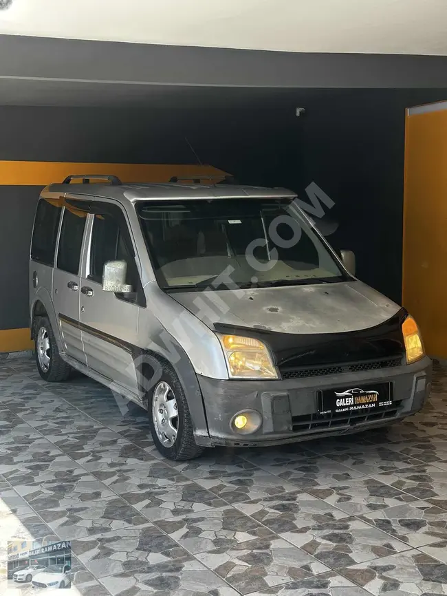 ميني فان للبيع Ford Connect Delux موديل 2006 من المالك الأول بدون أخطاء