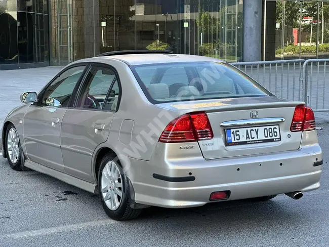 سيارة هوندا 2005 1.6 أوتوماتيك VTEC2 مع فتحة سقف