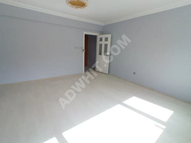 An apartment in Mecidiyeköy is 3 minutes away from the metro and metrobus