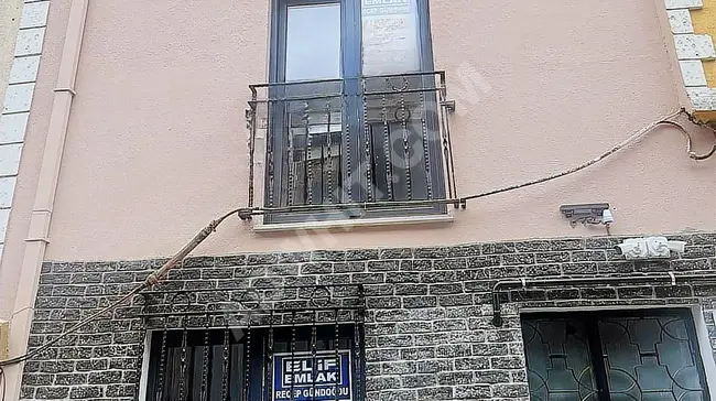 Building for sale on the front of BAHARİYE Street