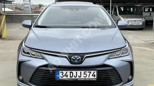 Toyota Corolla 1.8 Hybrid Flame X Pack with Sunroof