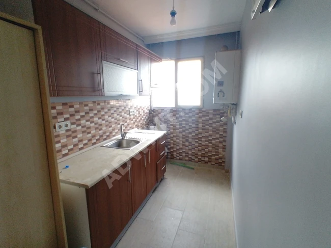 An apartment in Mecidiyeköy is 3 minutes away from the metro and metrobus