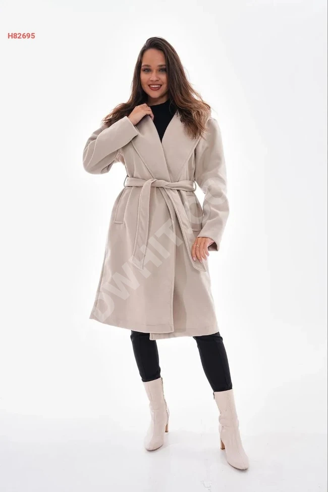 Cashmere trench coat with belt and hat