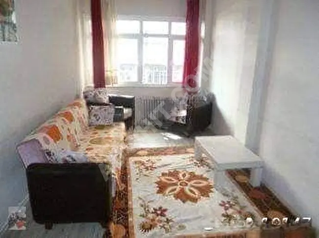 FINDIKZADE CEVDETPAŞA CD.UZERİ 2 ARA KATTA ARKA CEPHE 2+1 80 M2 YAPILI DAİRE