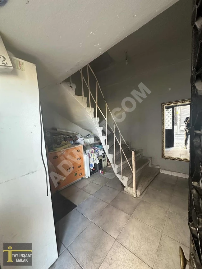 For sale: Commercial shop + building containing two apartments on KAZIM KARABEKİR Street