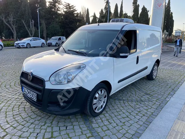 سيارة للبيع ميني فان Fiat Doblo موديل 2011