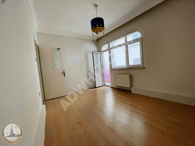 Spacious and bright 3+1 apartment on the middle floor for sale in BAHÇELİEVLER by İSTANBUL HOUSE