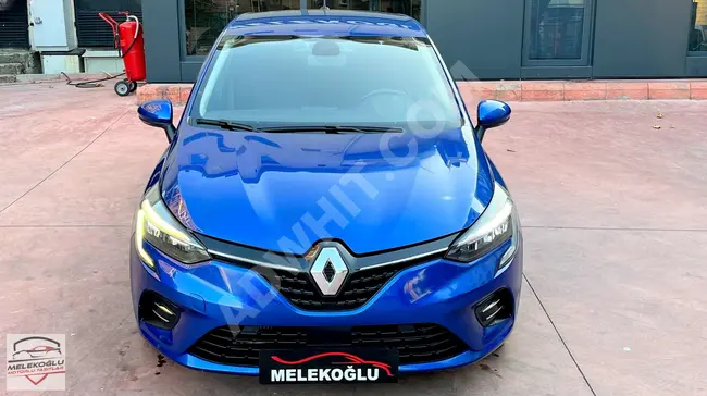 Who is the first owner of Renault Clio 2021 with no accidents/damage record, 85 thousand kilometers, automatic TOUCH FULL?