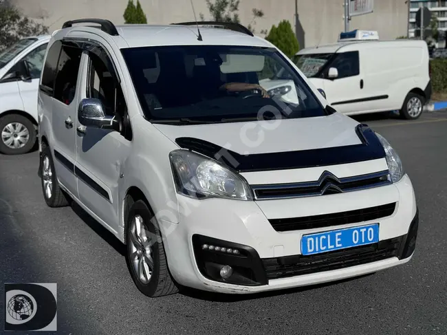 Minivan for sale Citroen Berlingo model 2015 with possibility of a loan and exchange