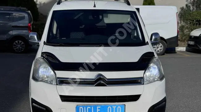 Minivan for sale Citroen Berlingo model 2015 with possibility of a loan and exchange