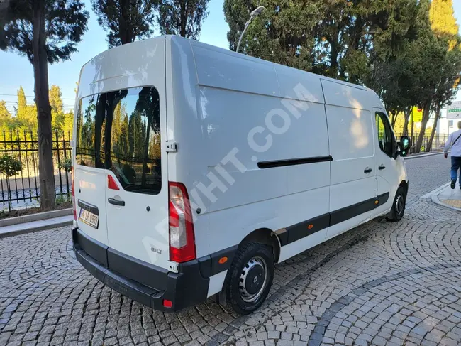 سيارة للبيع Renault Master موديل 2017 بدون أخطاء وبدون طلاء