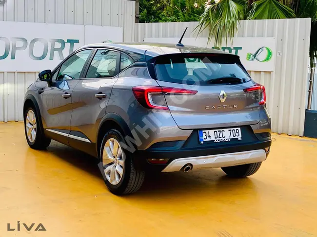 سيارة للبيع RENAULT CAPTUR موديل 2021