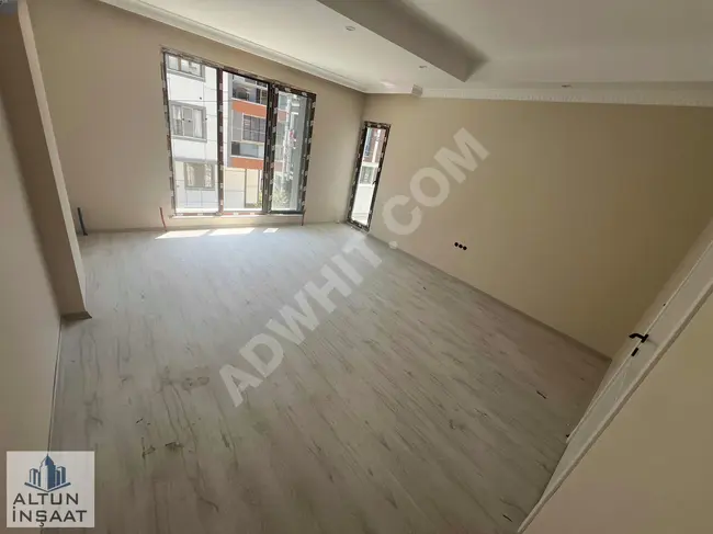 ARNAVUTKÖY VADİPARKTA 3+1 135 m2 HARİKA ARAKAT LÜX DAİRE