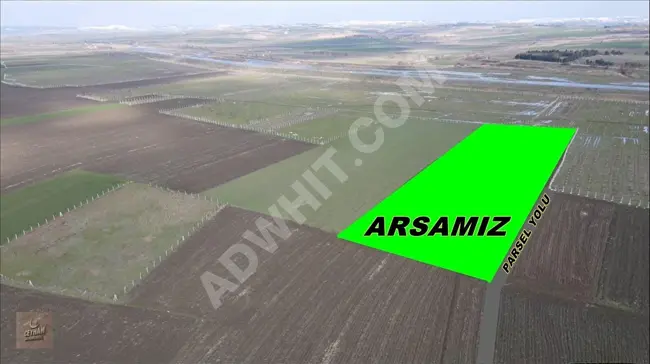 A plot of land in the midst of nature with an area of 732 square meters, with ready permit and approval, and shared title deed in Çatalca Ferhatpaşa