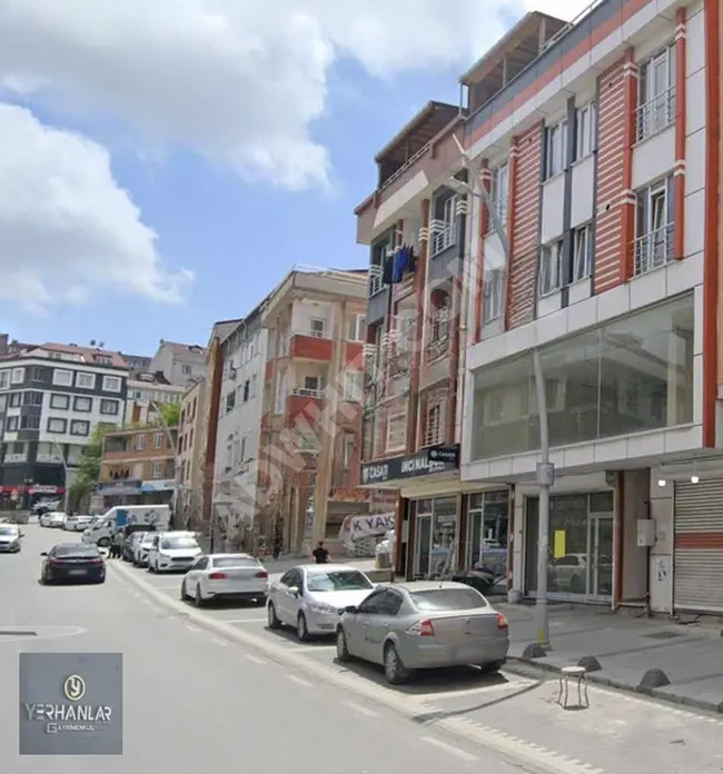 ARNAVUTKÖY MERKEZDE CADDE ÜZERİ İŞLEK 3 KATLI DÜKKAN.