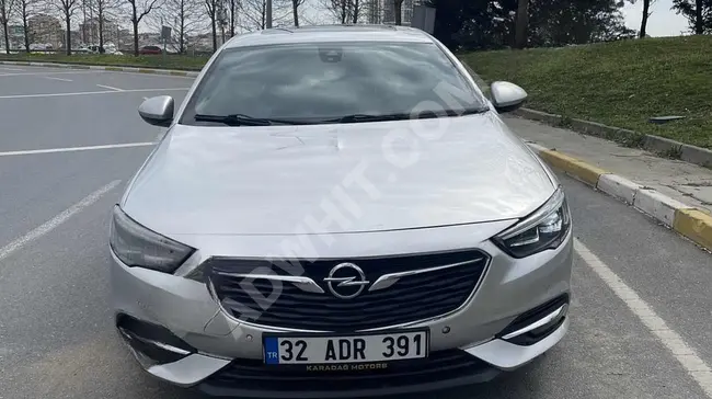 KARADAĞ MOTORS - Opel 2018 car with a record of major damage - Original and with low mileage