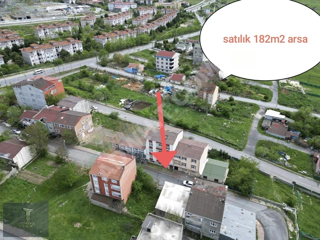 Architectural plot for sale in Taşoluk with an area of 182 m² (share)