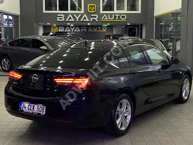 From BAYAR AUTO: Opel Insignia Grand Sport, 87 km, equipped with a lane tracking system and collision prevention system