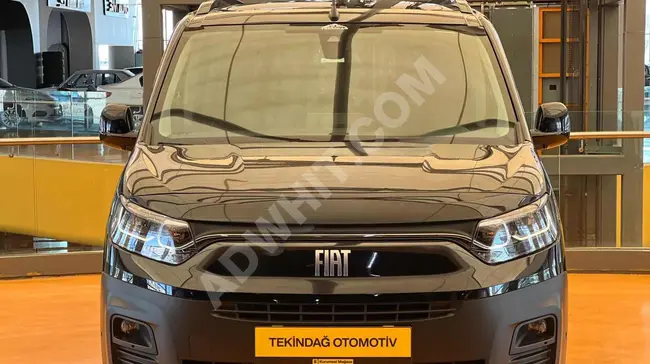 ميني فان للبيع Fiat Doblo Premio Plus موديل 2023 بقوة 130 حصان بدون خطأ