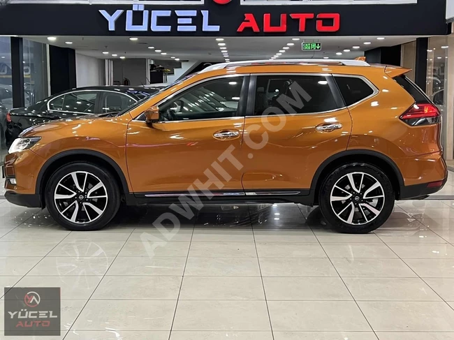 Nissan X-Trail Platinum Model 2018 with a full glass roof