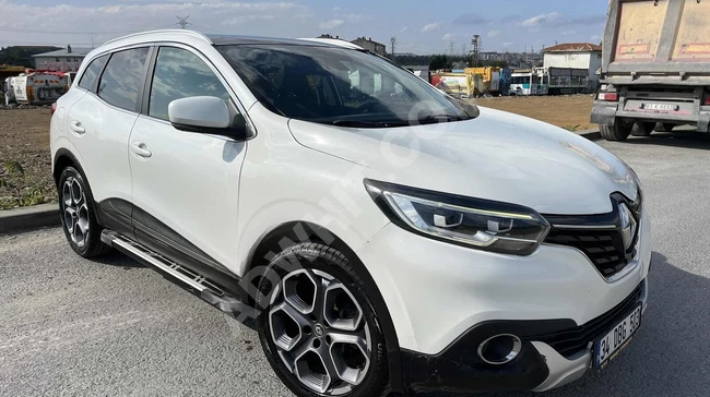 Renault KADJAR 2015 model 1.5dci ICON 143,000 km with glass roof