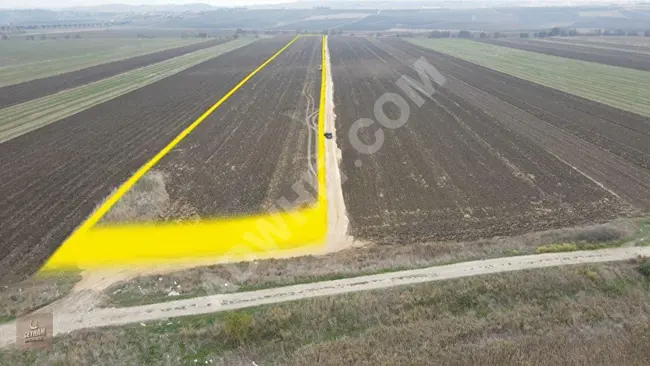 Land with an area of 356 m² close to the European highway and the organized industrial zone in Çatalca Ferhatpaşa