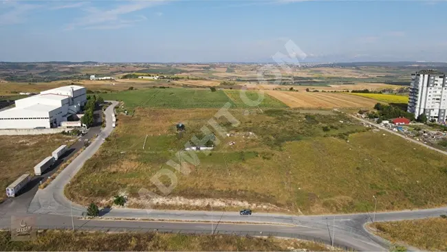 Land with an area of 537 square meters in Hadımköy, centrally located, overlooking the main street