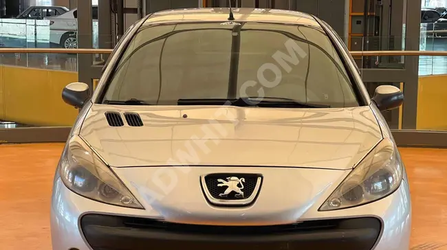 سيارة للبيع Peugeot 206 موديل 2010 مع امكانية للقرض