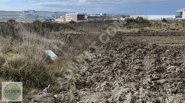 Land suitable for building a commercial shop and villa ARNAVUTKÖY HADIMKÖY