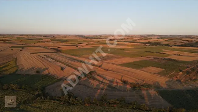 قطع أرض بمساحة 3,259 متر مربع، على بُعد مسافة مشي من القرية في Edirne Uzunköprü Ömerbey